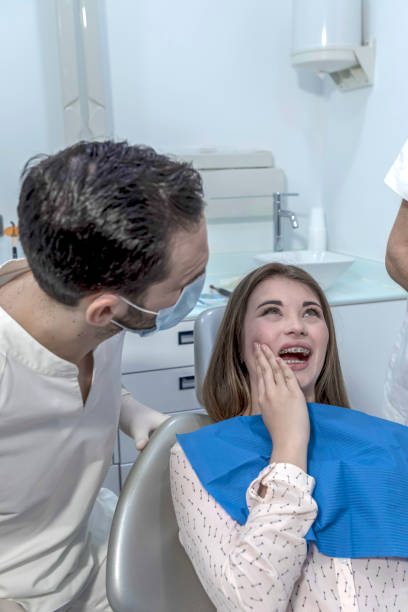 Best Urgent Dental Care for Toothache in Vla Park, IL